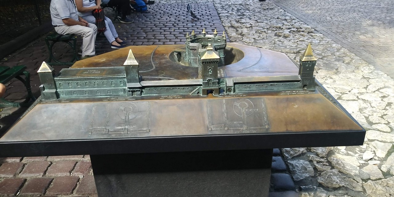 f142.jpg