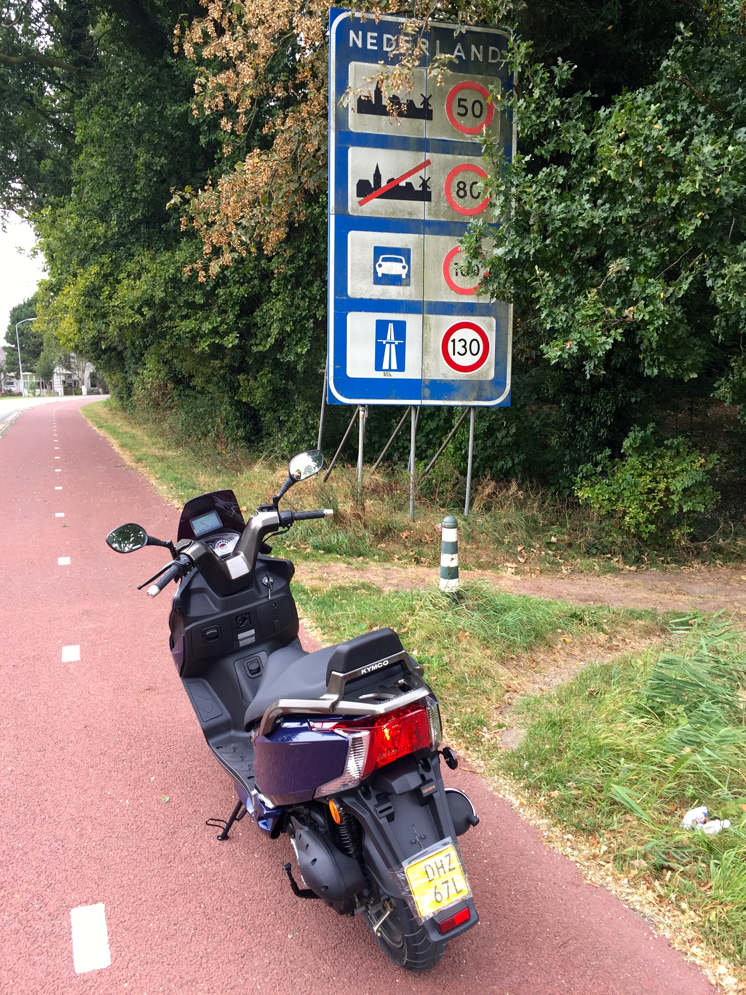 Mijn aller eerste km vanuit Duitsland (jawel met plakband om de kentekenplaat)
