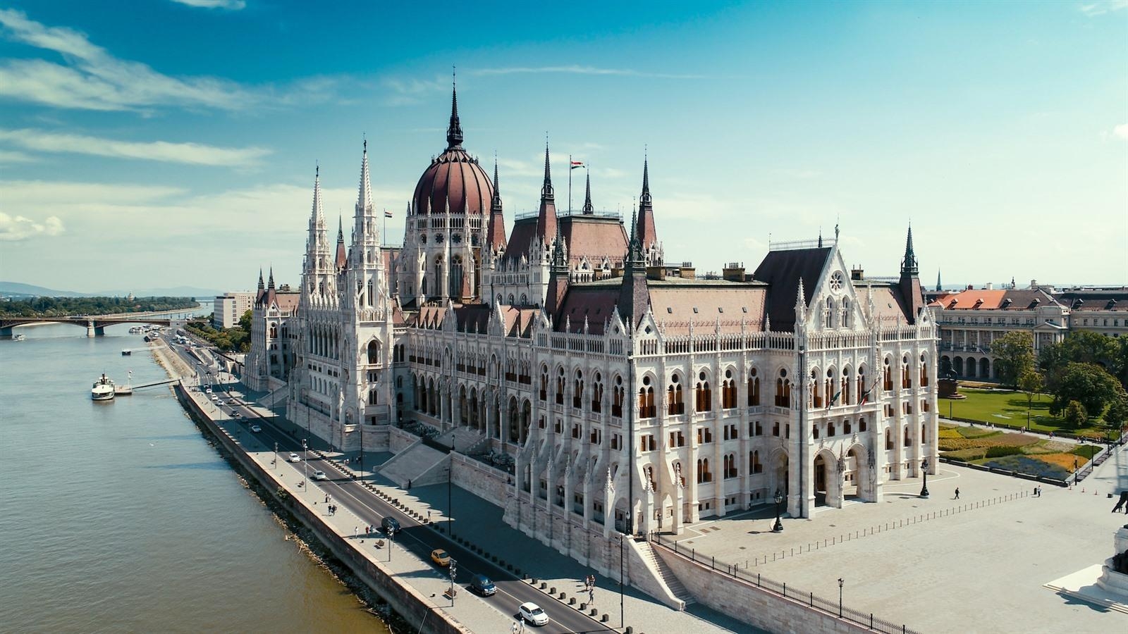 parlement-boedapest_2340_xl.jpg