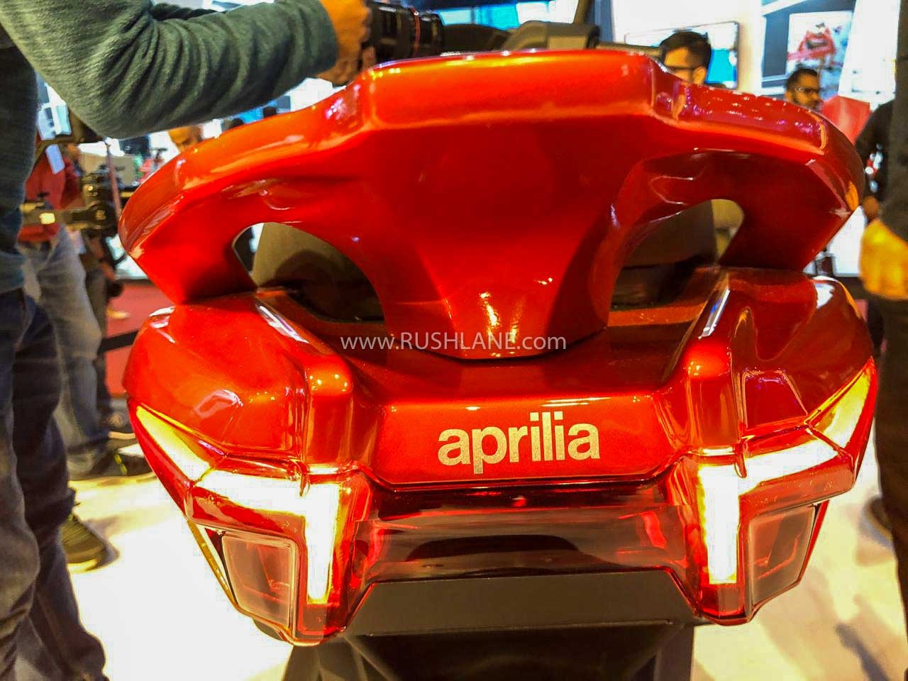 aprilia-sxr-150-auto-expo-launch-price-7.jpg